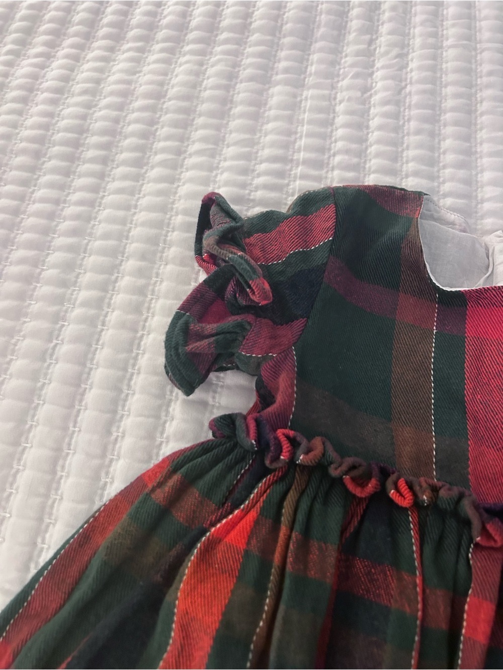 Plaid Puff-Sleeve Dress in Red and Green Holiday Size 5/6 - Picture 7 of 9